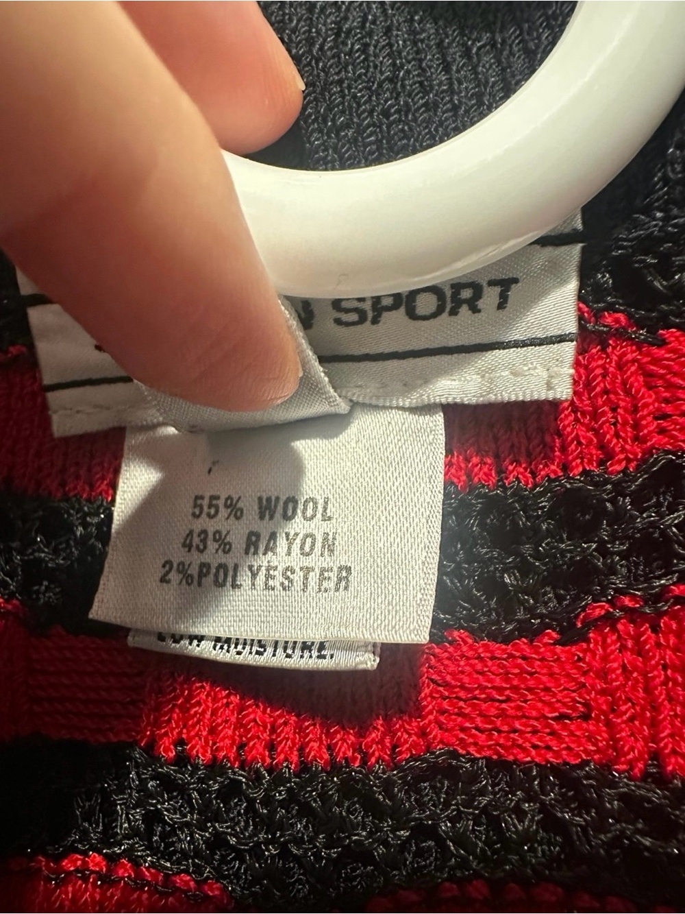 St. John Sport Sweater L - Picture 4 of 4